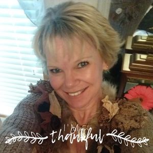 Meet your Posher, Valerie